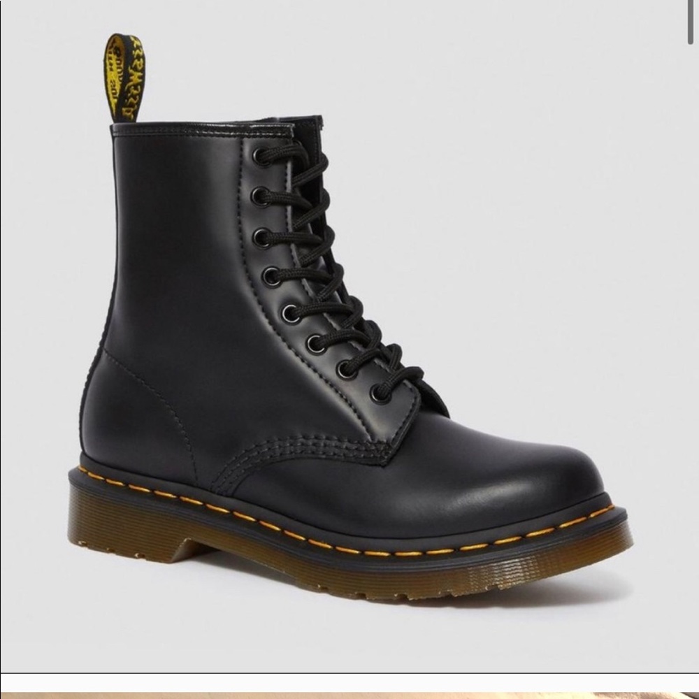Dr. Martens 1460 smooth black boots